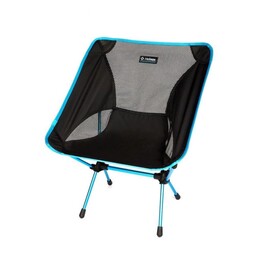 Sedia Helinox, sedia da campeggio a 4 gambe, nera e blu.