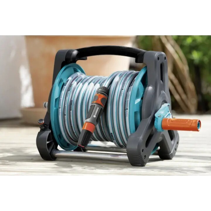 Juego de carrete para manguera Gardena Classic h361200: sistema de riego para jardín con montaje en pared y manguera de 10 m de