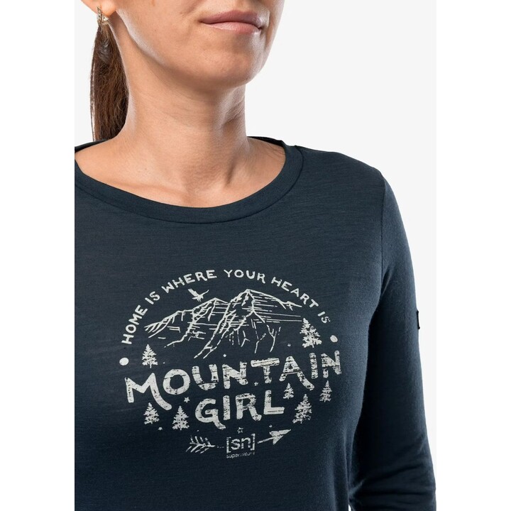 Camiseta de manga larga para mujer «Super.natural Mountain Girl», color arándano/piedra blanca, talla M