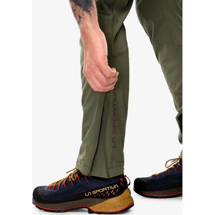 Pantalones Softshell Aequilibrium Speed de La Sportiva, color Cypress/Redwood, talla M