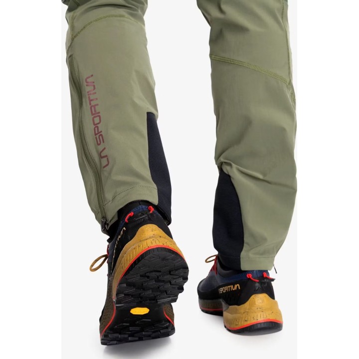 Pantalones Softshell Aequilibrium Speed de La Sportiva, color Cypress/Redwood, talla M