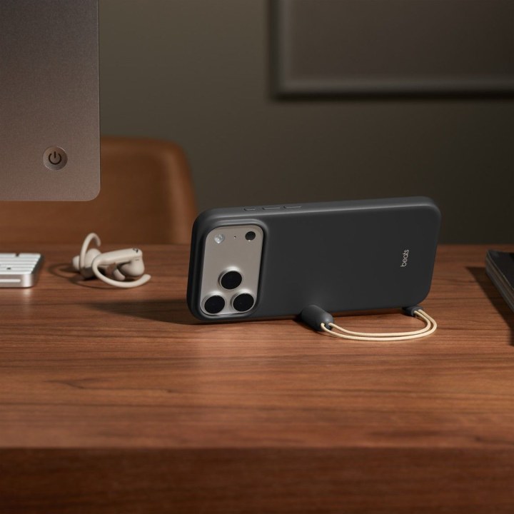 Capa com suporte integrado, MagSafe e controle da câmera, cor cinza granito, para iPhone 17 Pro Max, MGY94LL/A