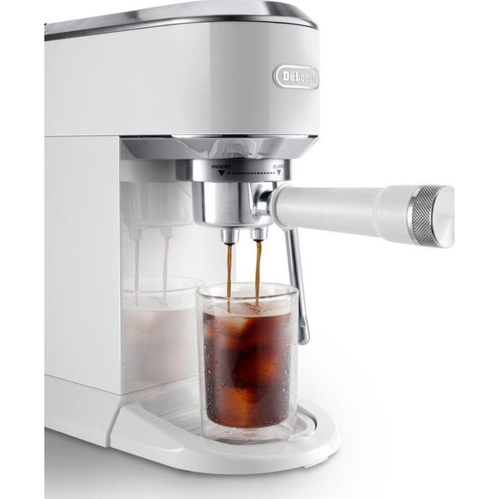 Macchina per caffè espresso DeLonghi EC890.WI con montalatte, bianca