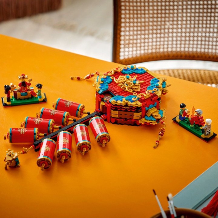 Bricks 80118 Fortune Firecracker