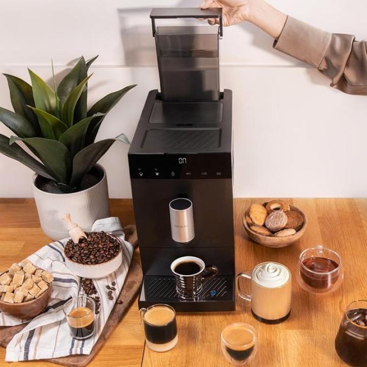 Cecotec Cremmaet Compact Macchina per caffè espresso completamente automatica da 1,1 L