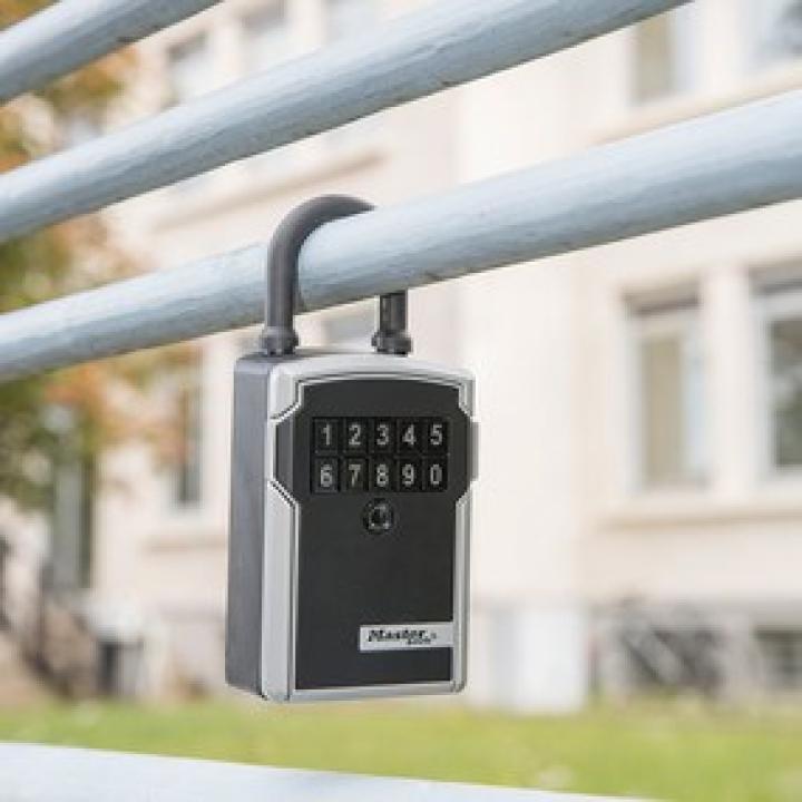 MASTER LOCK 5440EURD Intelligentes Vorhängeschloss