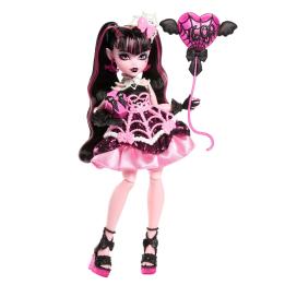 Poupée Draculaura de Monster High, issue de la collection « Cumplespantos », avec une robe de soirée, un ballon et un cadeau