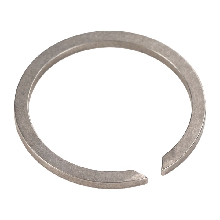 Gearbox retaining ring 55205051