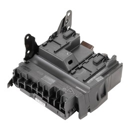 Fuse box 9675349880