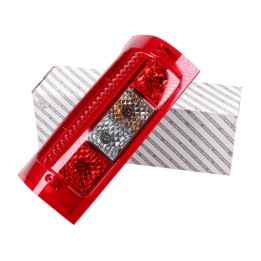 Fanale posteriore destro con codice E 1328427080