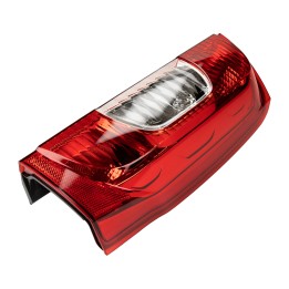 Luz trasera derecha FT86380