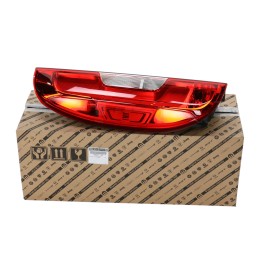 Luz traseira esquerda original 52044717