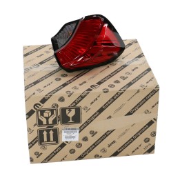 Luz traseira exterior esquerda 52078933
