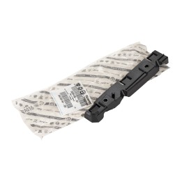 Front right bumper bracket 52054126