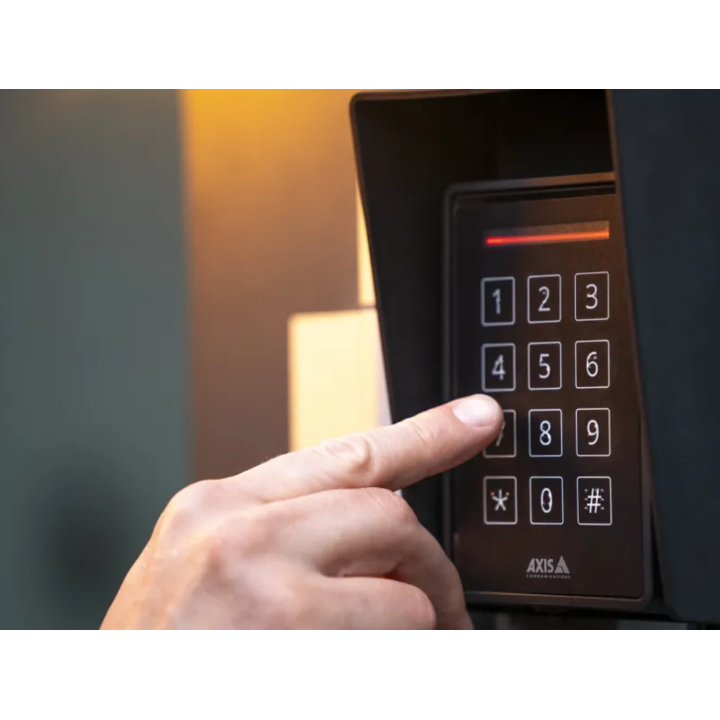 Axis A4131-E RFID Reader with Touch Keypad OSDP