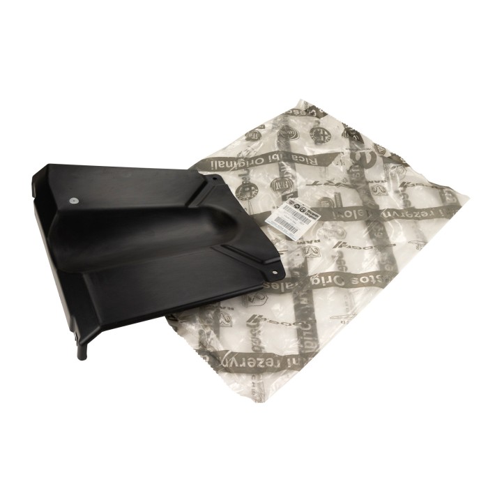 Engine cover, left-hand side (driver’s side) 51775845