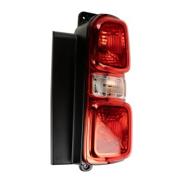 Luz trasera derecha 9808243080