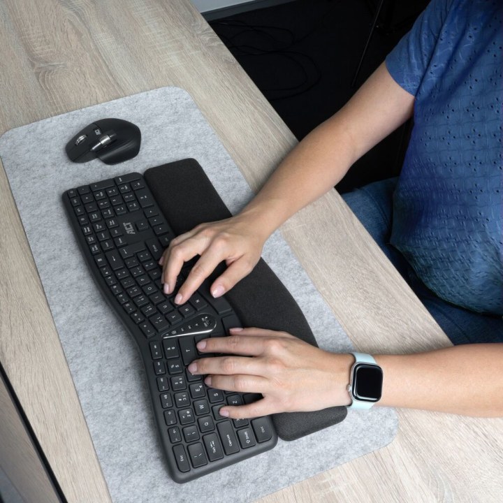 Ergonomic Bluetooth Keyboard, Multi-Connection (QWERTY/US layout)