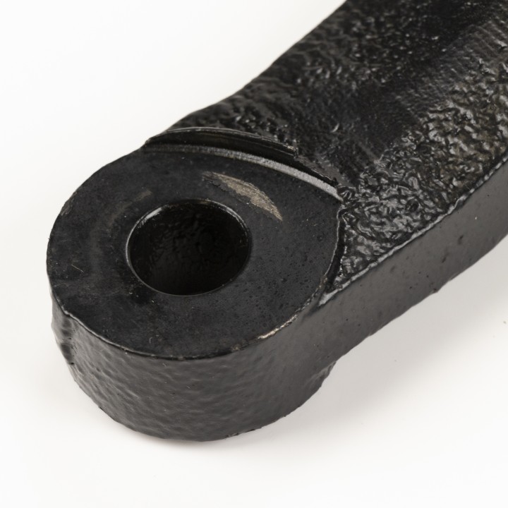 Front left control arm 16579