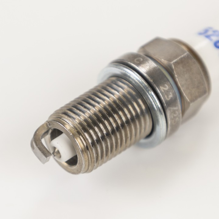 Spark plug 95528733