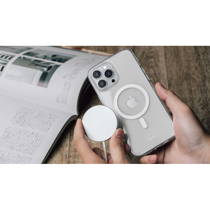 Capa rígida fina Arx Clear Slim (MagSafe) para iPhone 13 Pro - transparente