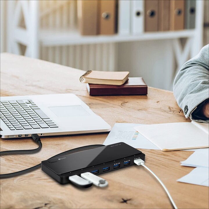 TP-Link Hub UH700