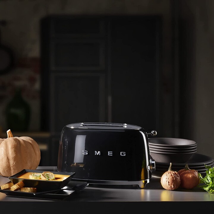 TORRADEIRA SMEG 2x2 50´ ESTILO PRETO TSF01BLEU