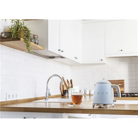 Smeg KLF05WHEU tetera eléctrica 0,8 L 1400 W Blanco