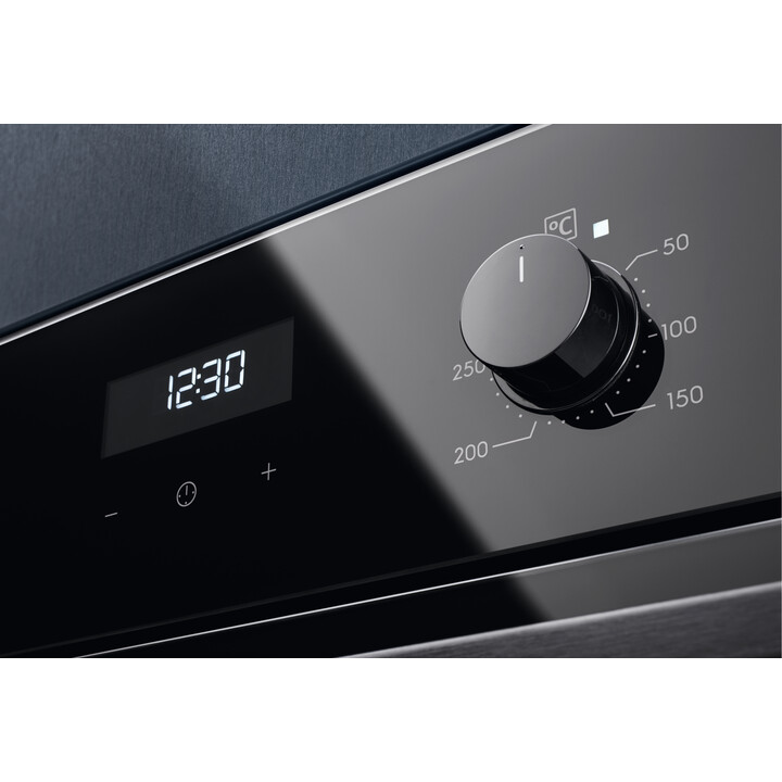 Electrolux Ofen EOF5C50BZ 65 L Schwarz