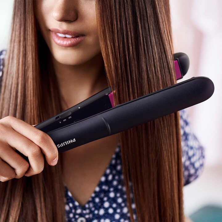Philips Essential ThermoProtect straightener