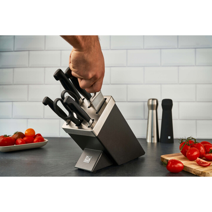 Un juego de cuchillos autoafilables. ZWILLING Four Star 35148-507-0 7 elementos gris