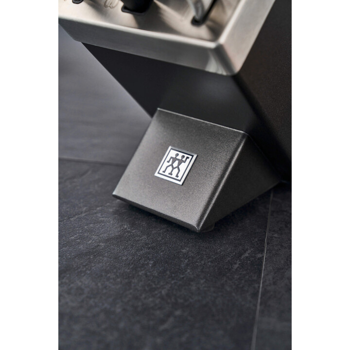 Un juego de cuchillos autoafilables. ZWILLING Four Star 35148-507-0 7 elementos gris