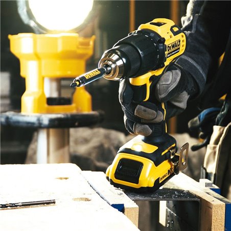 Kit de ferramentas Combo 18V 2x4,0Ah DCK2062M2T DEWALT