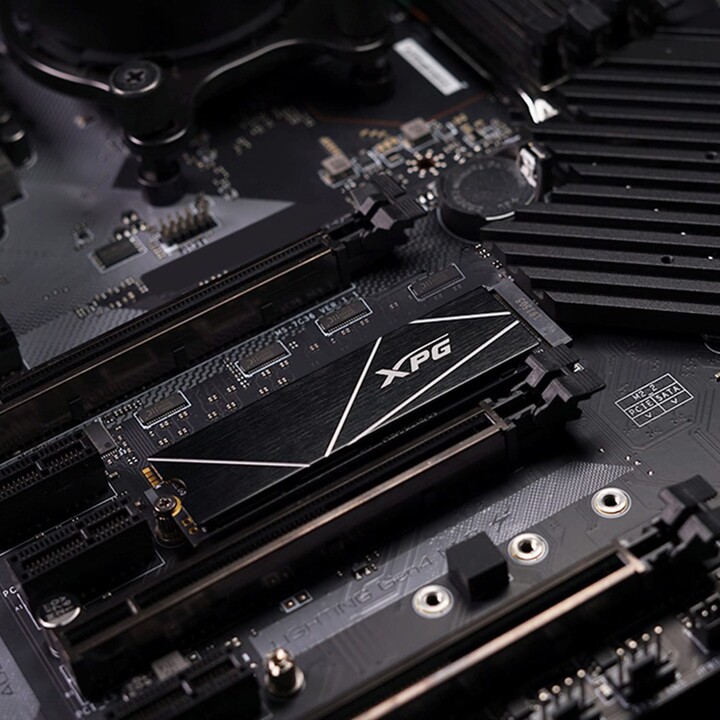 XPG GAMMIX S70 Blade M.2 2000 GB PCI Express 4.0 3D NAND NVMe