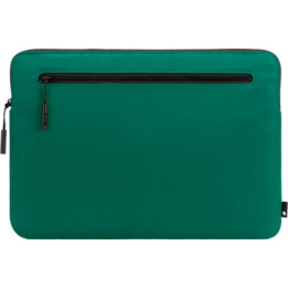 Capa compacta com Flight Nylon com etiqueta Zip Incase para MacBook Pro (13" 2022-2012) e MacBook Air (13" 2022-2018) 