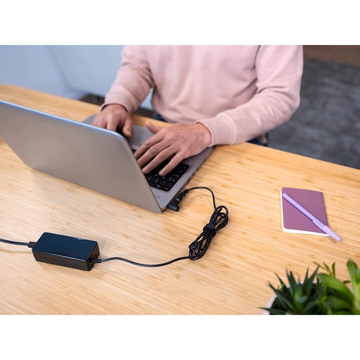 Trust Primo 19V-45W universelles Laptop-Ladegerät schwarz