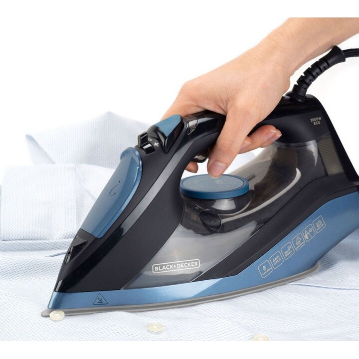 Black+Decker BXIR2801E steam iron 2800W black and blue