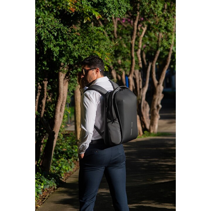 XD DESIGN BACKPACK BIZZ BACKPACK GRIS P/N: P705.932