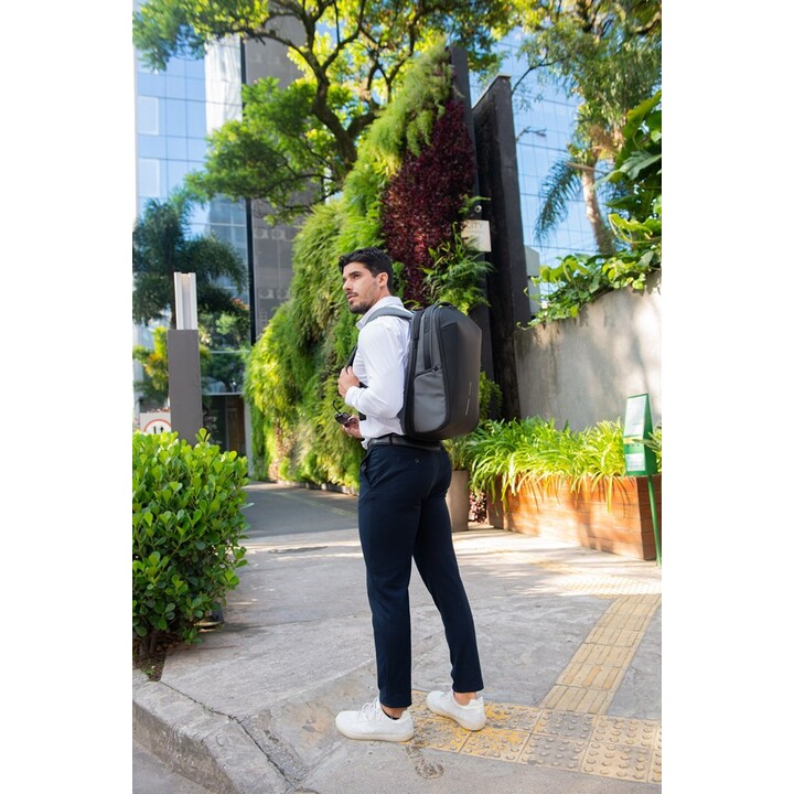 XD DESIGN BACKPACK BIZZ BACKPACK GRIS P/N: P705.932