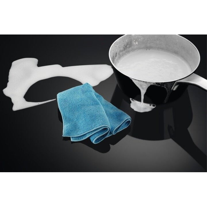 Fogão de indução de gás misto Electrolux 2 zonas 60 cm preto