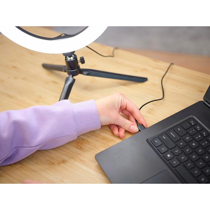 Professional Light Ring + Trust Maku+ Screen / Includes Green Screen