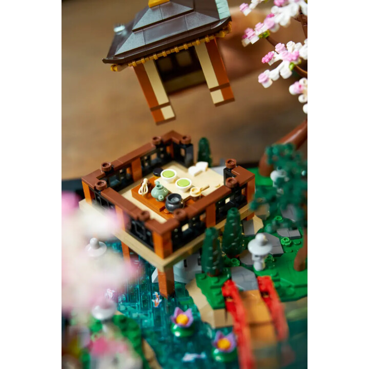 LEGO Icons 10315 Jardín Tranquilo