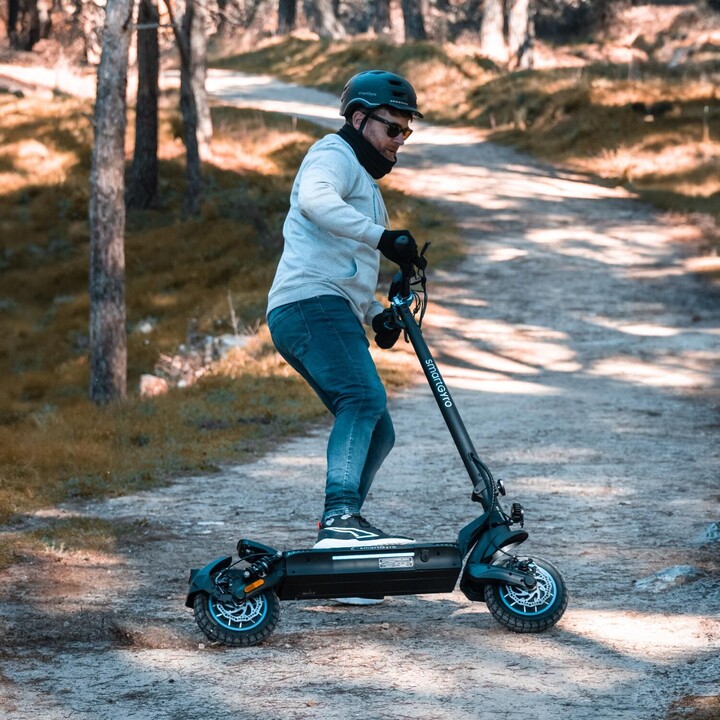 SmartGyro CrossOver Dual Max Electric Scooter / 1000W Motor / 10 Wheels / 25km/h / Autonomy 60km / Black