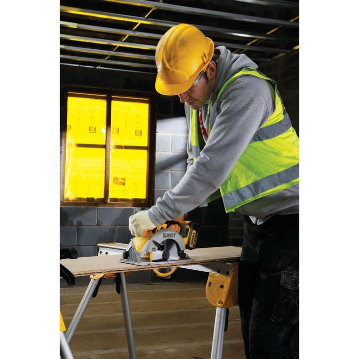 DeWALT DCS391NT scie circulaire portative Noir, Argent, Jaune 16,5 cm 3700 tr/min